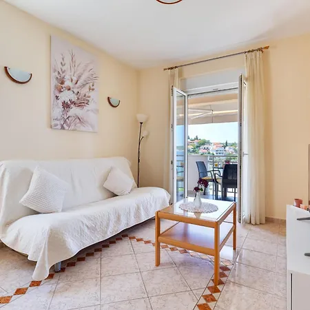 Daria 3 By Interhome